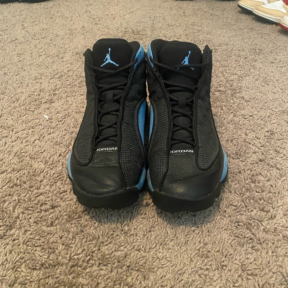 Jordan Men's Black and Blue Sneakers